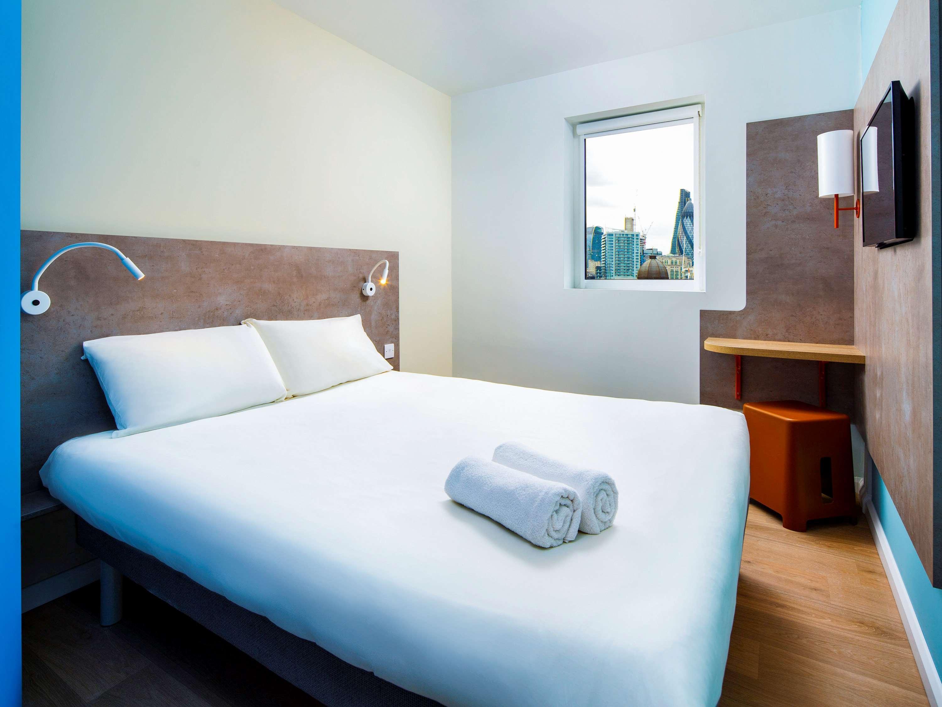 Отель Ibis Budget London Whitechapel - Brick Lane Экстерьер фото